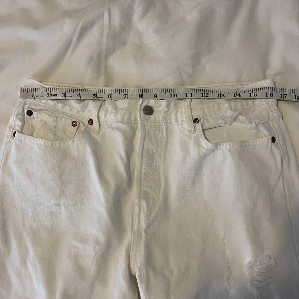 Levi's 501 Wedgie Straight Distressed White Jeans Sz 32 - Picture 14 of 14